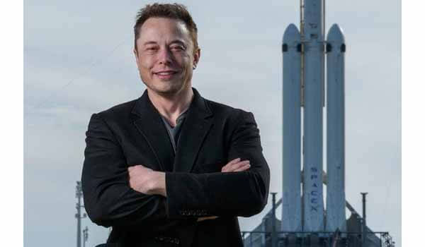 Elon Musk SpaceX company won NASA award